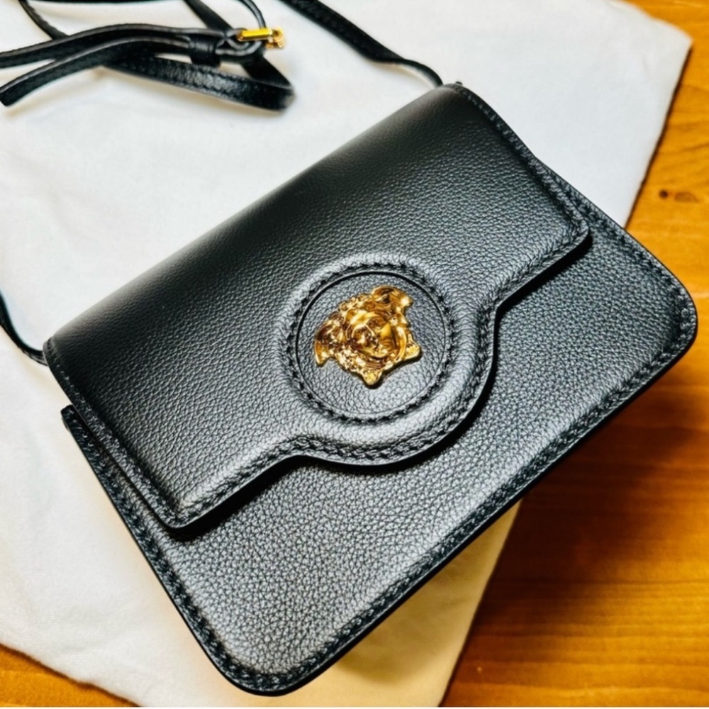 Versace Medusa Bag - Picture 4 of 11